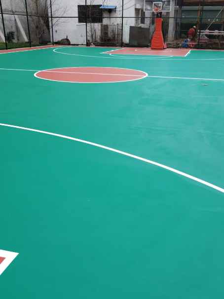 六安 球场长期使用易出现地面开裂